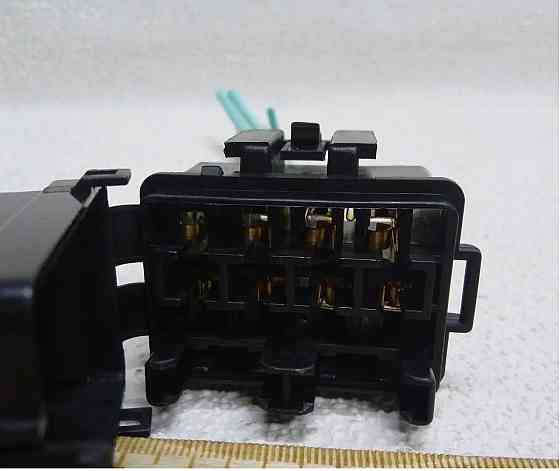 Блок автопредохранителей евро (на 4 предохранителя) SQ-719 Харьков