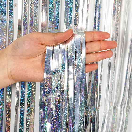 Дождик для фотозоны длинный с голограммой 4 м на 1 м серебристый Киев