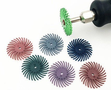 Радіальна щітка для гравера Ø25 мм (нейлоновий диск) Р600 Полтава - фото 1