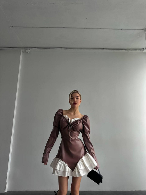 Женское стильное платье из эко-кожи+плотный коттон Карамельный, 40/42 Одесса - изображение 1