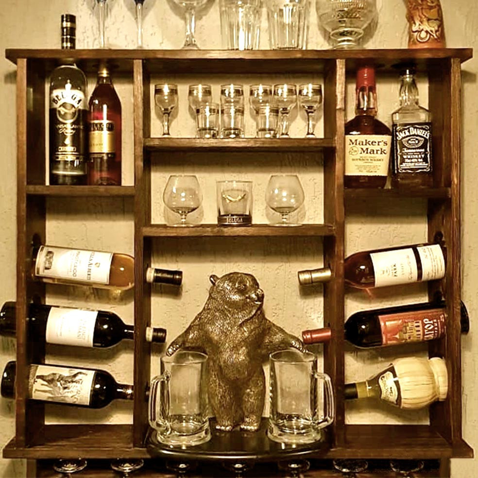 Настенная винная полка 