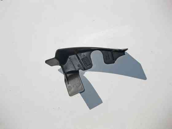 Mercedes-Benz  A1646840437 Опора пластикова килима права ML GL GLS GLE Одесса