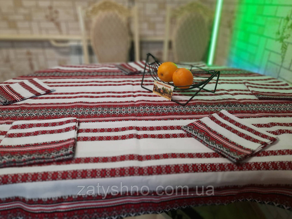 Червона скатертина машинна вишивка з серветками Київ - фото 8