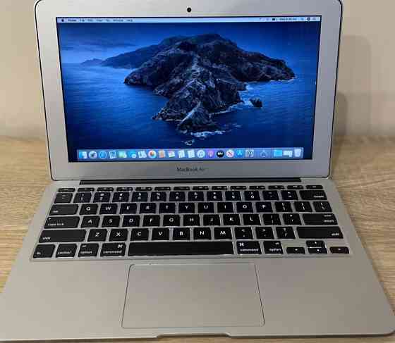 Ноутбук: MacBook Air 11 2014 год. Core i5. Киев