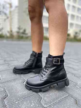 Molly Черевики жіночі MOLLY чорні натуральна шкіра зима висота 13 см (5165) Коломыя