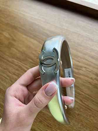 Обруч для волосся сірого кольору з логотипом. Люкс-котво Одеса