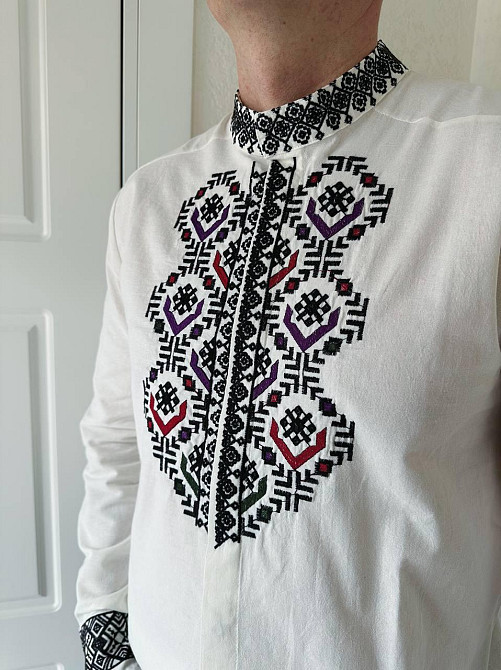 Мужская вышиванка в традиционном украинском стиле с геометрическим орнаментом домотканый лен Одесса - изображение 2