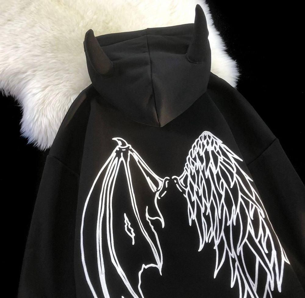 Женский уютный и теплый худи оверсайз с рожками трехнить на флисе Черный Одесса - изображение 1