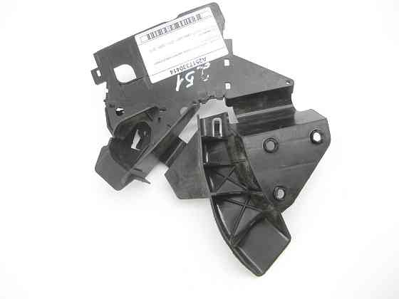 Mercedes-Benz  A2517330414 Кришка - кронштейн замка задніх правих дверей R-Class W251 Одеса