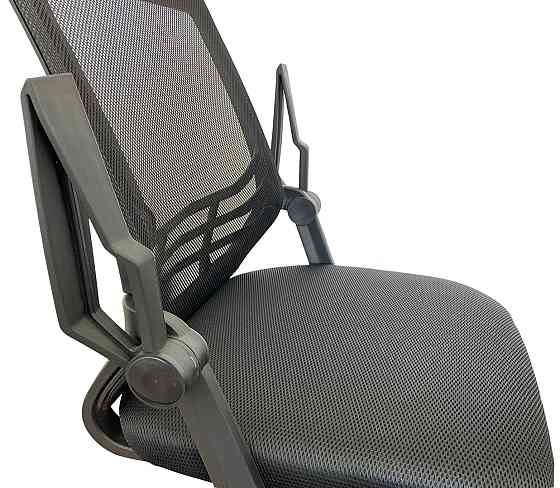 Офисное кресло руководителя Tehforward Flex хром Tilt Черный Днепр