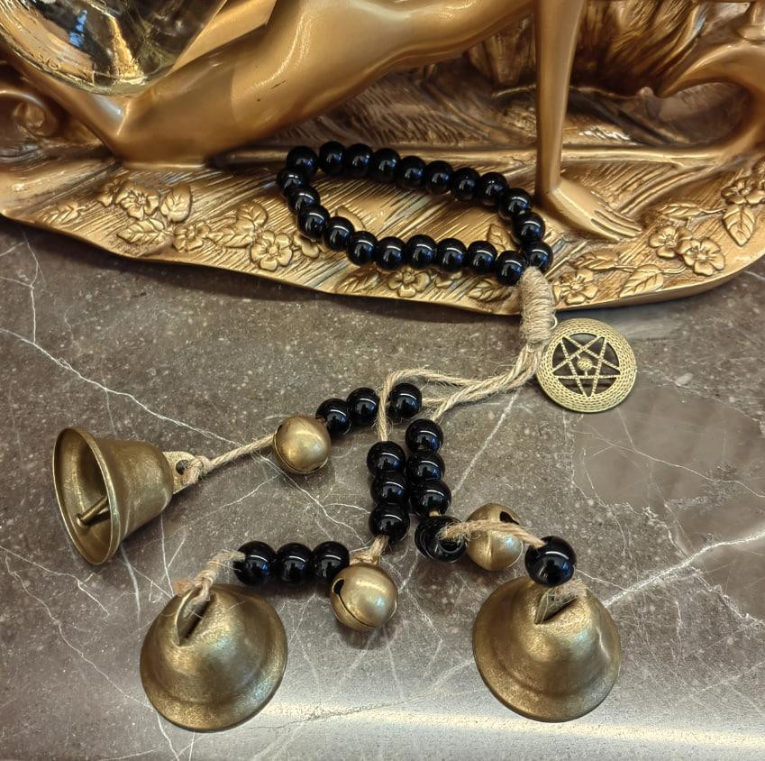 Подвеска с ведьмиными колокольчиками и бусинами. Ведьминский декор на двери. Латунный колокольчик дл Киев - изображение 4