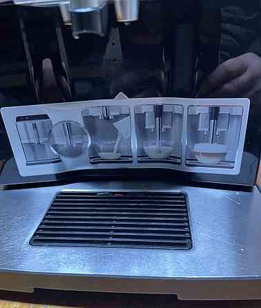 Кофемашина SIEMENS EQ300 s100 Киев