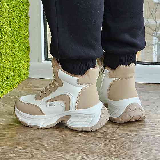 Зимові Білі жіночі Кросівки з МЕХОМ на Толстой Підошві Танкетке Ботинки Шкіряні Бежеві (розміри: 36,37,38,39,40) Дніпро