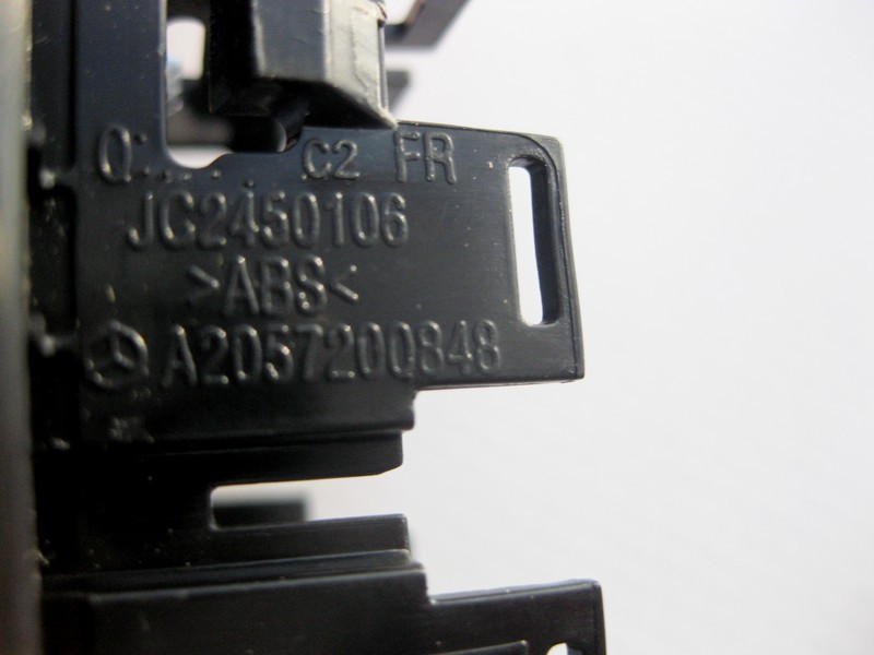 Mercedes-Benz  A2057200212 9051 Чорна накладка кнопки склопідйомника на передній правій дверній карті C-Class W205 Одеса - фото 3