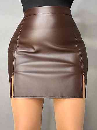 Юбка женская Gritana 956 из экокожи короткая с разрезами коричневая, коричневый, M Киев