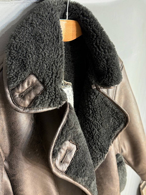 Дублянка жіноча Aftf Basic 242 з темним хутром на ґудзиках коричнева, коричневий, L Київ - фото 12