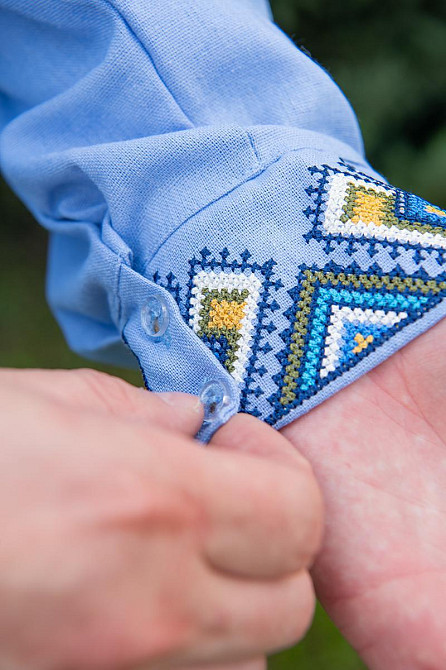 Вишиванка сорочка чоловіча лляна, блакитна, льон, вишиванки чоловічі в Україні Юра-Ром Одяг Київ - фото 4