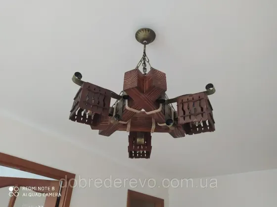 Люстра трикутна під старину плафон Люстра дерев'яна в альтанку Вижниця