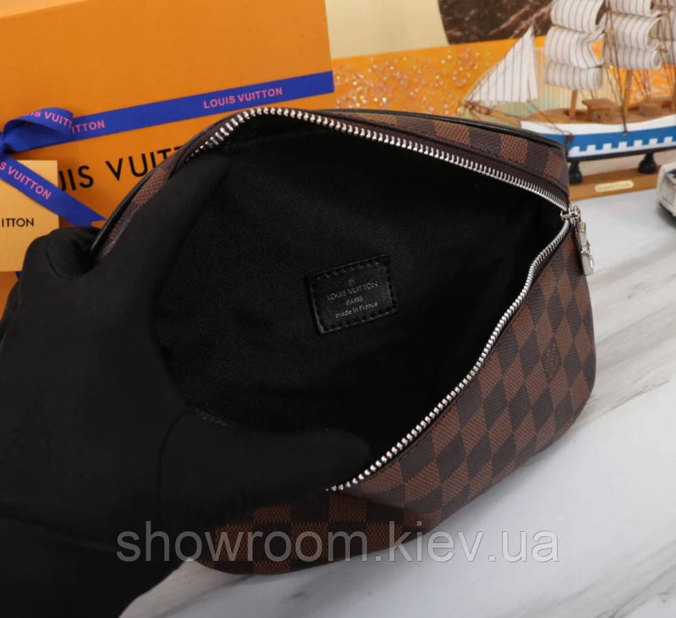 Женская сумка на грудь 