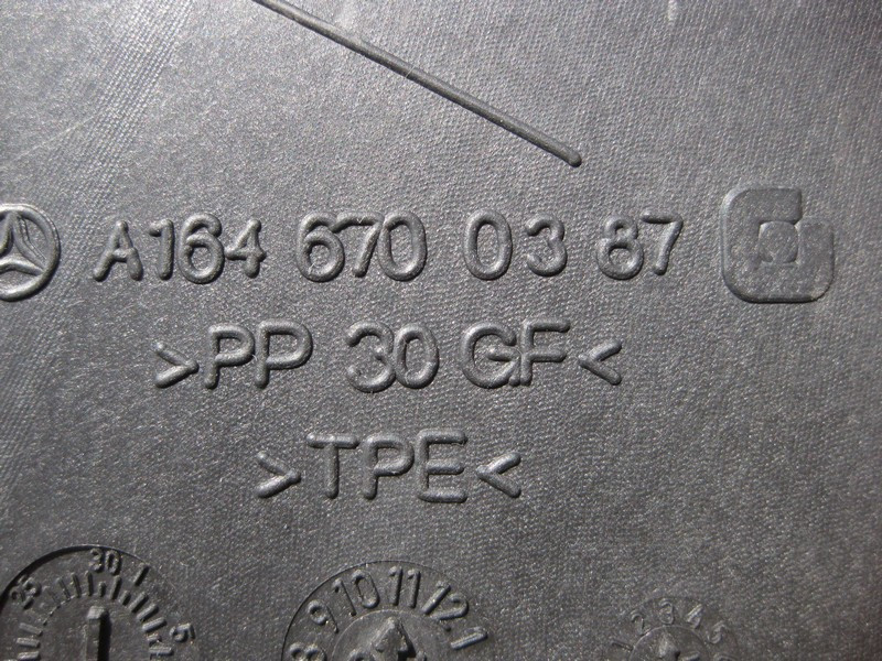 Mercedes-Benz  A1646700387 Пластикова накладка під кватирку заднього лівого крила GL X164 Одеса - фото 3