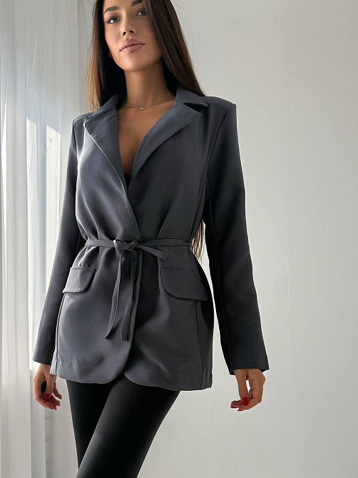 Жіночий приталений піджак без підкладки з підплічниками костюмка Одеса - фото 5