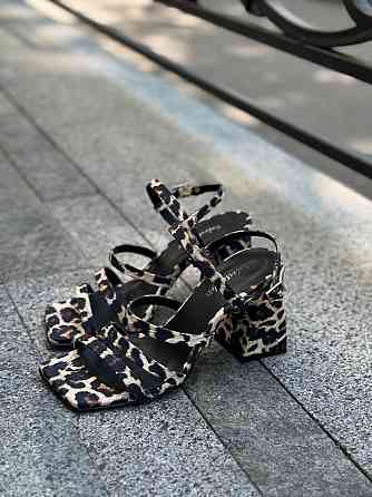 Roberto Netti Босоніжки жіночі леопардові світлі Roberto netti 2683/8, шкіряні / Стильні босоні Коломия