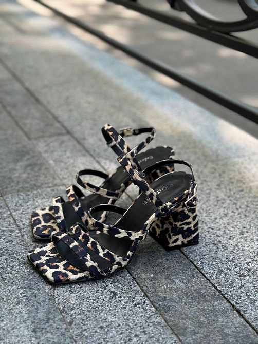 Roberto Netti Босоніжки жіночі леопардові світлі Roberto netti 2683/8, шкіряні / Стильні босоні Коломия - фото 3