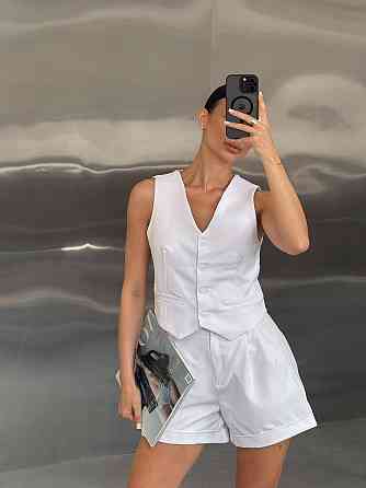Жіночий базовий костюм-двійка: жилет і шорти костюмка Білий, 42/44 Одеса