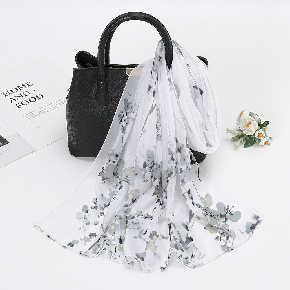 Жіночий шифоновий шарф Делікатний візерунок з квітами 150 на 45 см біло-чорний Київ - фото 1