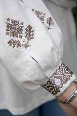 Вишиванка жіноча лляна, молочна топ Київ