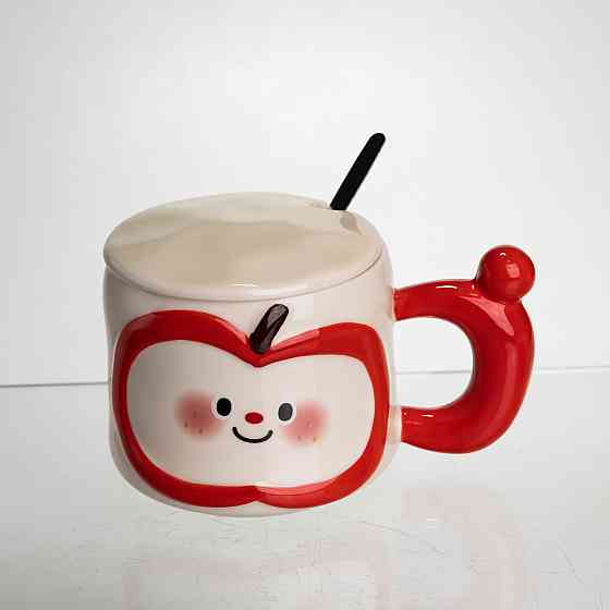 Фарфоровая чашка с крышкой и ложкой для детей Красная Киев