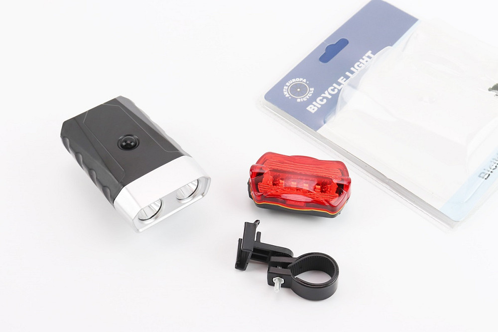 Ліхтар передній 2 діода+задній 5 діодів (без батарейок) Київ - фото 1