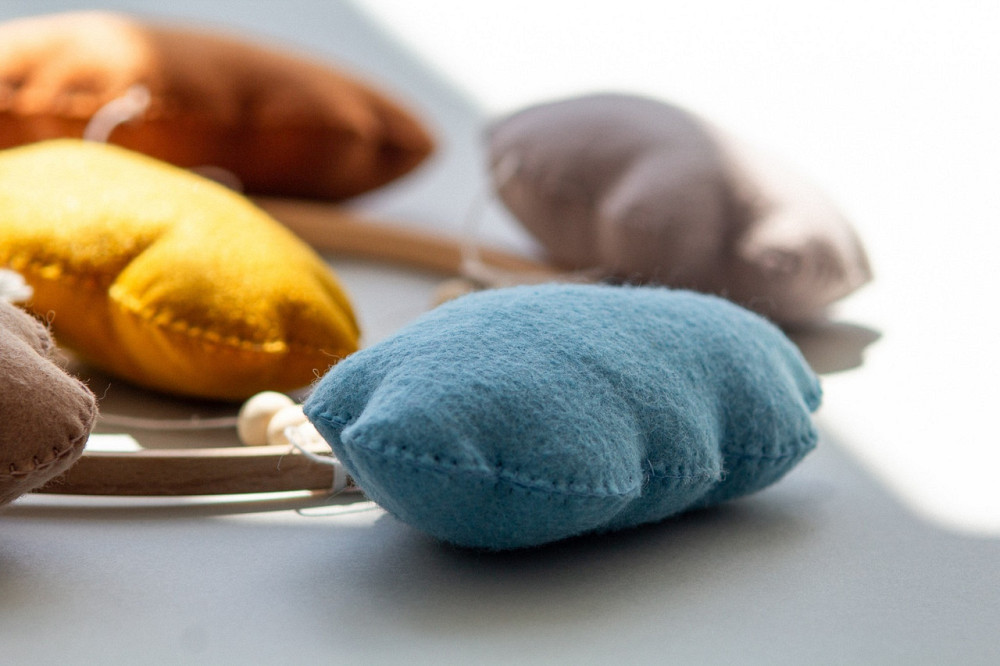 Дитячий мобіль на ліжечко для немовлят WooolyWool «Хмаринки» Київ - фото 6