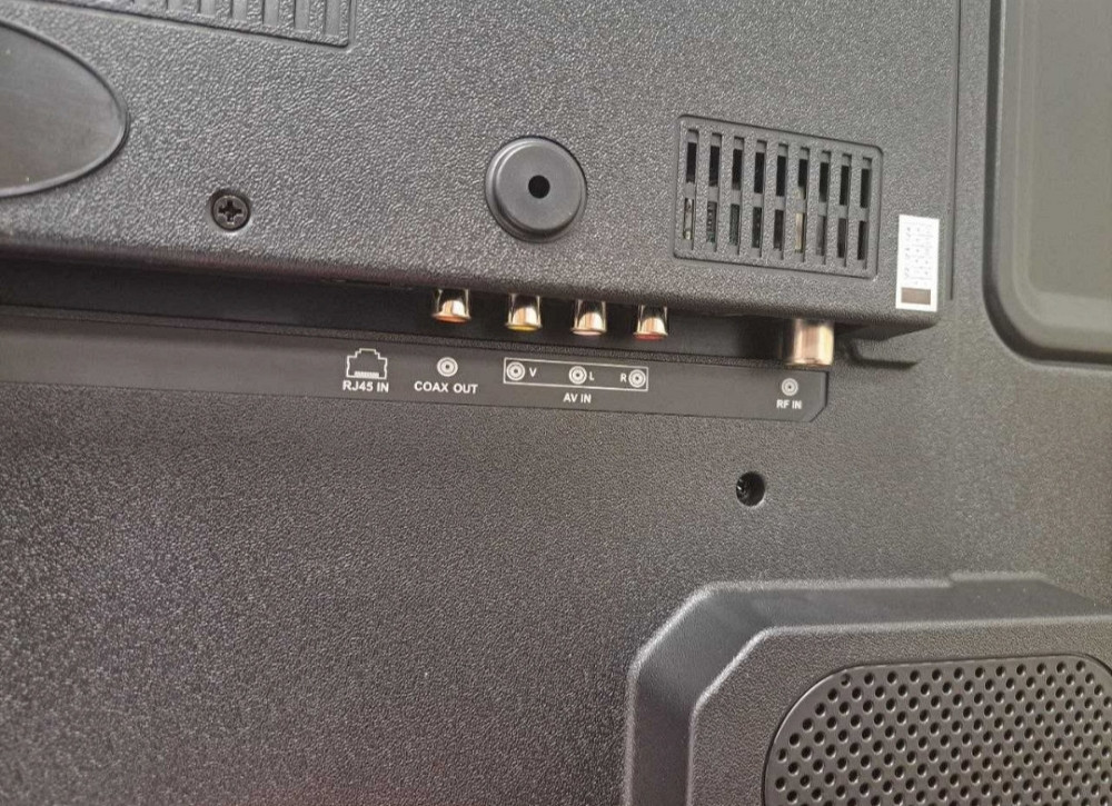 Телевизор: Samsung Smart TV, T2 ,42