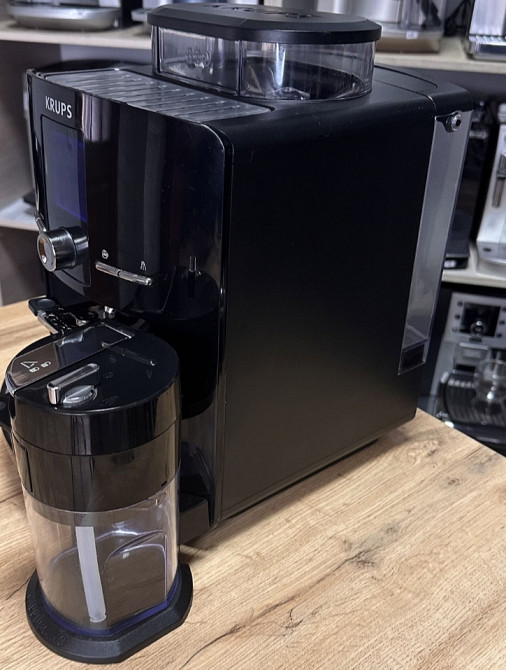 Кавомашина: Krups EA8298 з Молочним Стаканом! Харків - фото 2