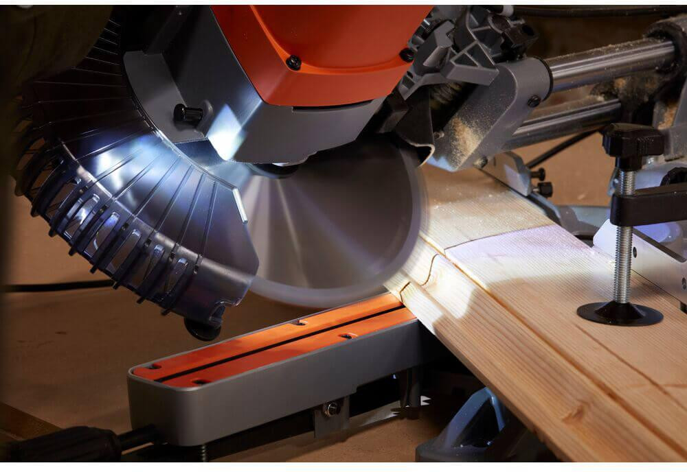 Пила торцювальна мережева BLACK+DECKER BES710 Коломия - фото 1