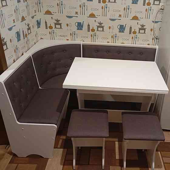 Уголок Семейный со столом и 2 табурета 114х154 см Ткань / Белый Львов