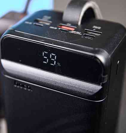 Чорний павербанк 60000mAh 22.5W з швидкою зарядкою та ліхтариком. Київ