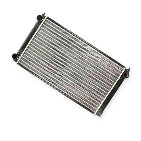 Радиатор двигателя Фольцваген Пассат B3-B4 1.6-1.8i (88-97) охлаждения Мукачево