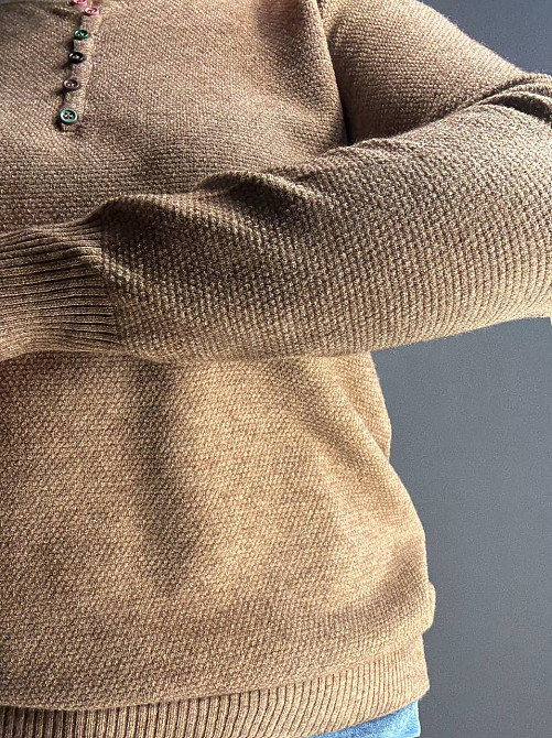 Светр жіночий A-N 02493 букле з ґудзиками тонкий і теплий базовий, коричневий, one size Київ - фото 8