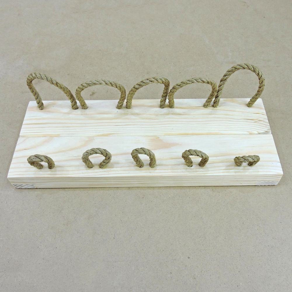 Настенная винная полка 