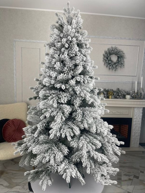 Штучна Канадська сосна (Засніжена) 2.30м Вінниця - фото 3