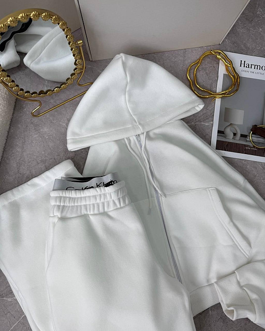 Жіночий утеплений костюм для прогулянок у спортивному стилі тринитка на флісі Молочний, 42/44 Одеса - фото 3