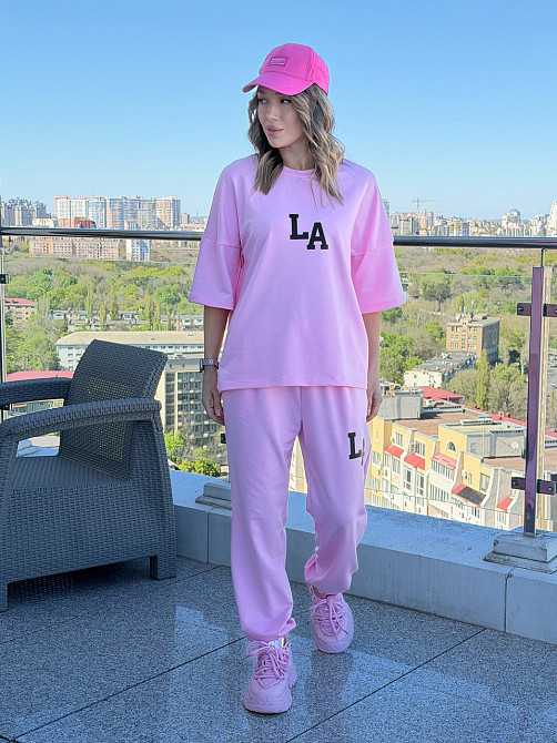 Женский легкий спортивный костюм с футболкой 