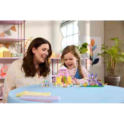 Конструктор LEGO Gabby's Dollhouse Гора солодощів і сад Кітті (11205) Вінниця