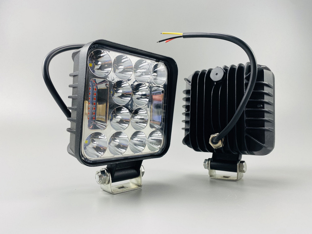 Фара LED квадратна квадратна стробоскоп, Світлодіодна робоча фара 78W 6000K (26 діодів) Мукачево - фото 3