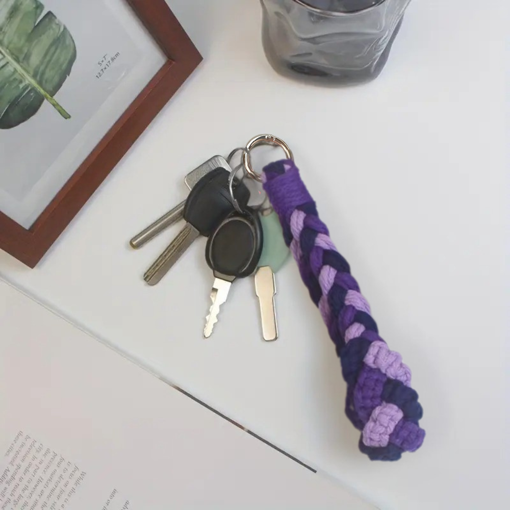 Набор макраме для рукоделия и плетения брелока для ключей и аксессуаров 17.3х3.5см трёхцветный фиолетовый Каменец-Подольский - изображение 2