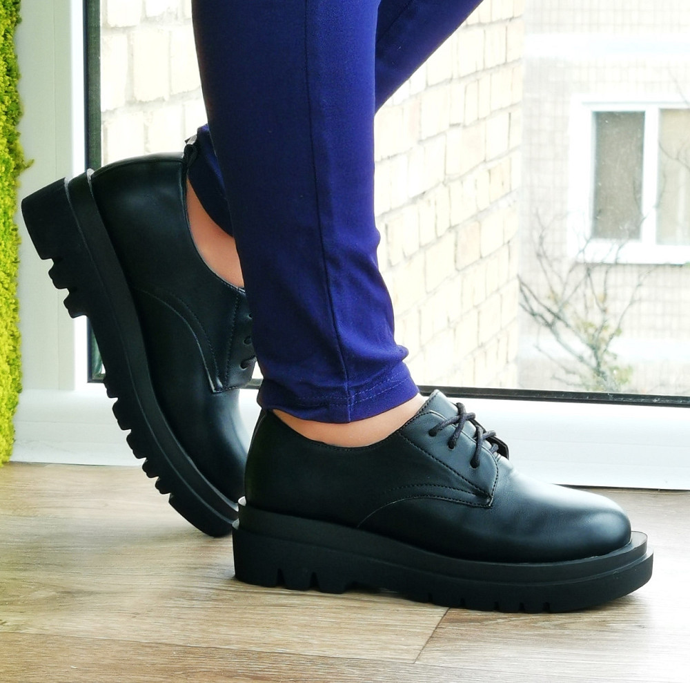 Жіночі Чорні Туфлі Броги Кросівки на Танкетці Оксфорди Шкіряні (розміри: 36,37,38,39,40,41) — 6-26 Дніпро - фото 7