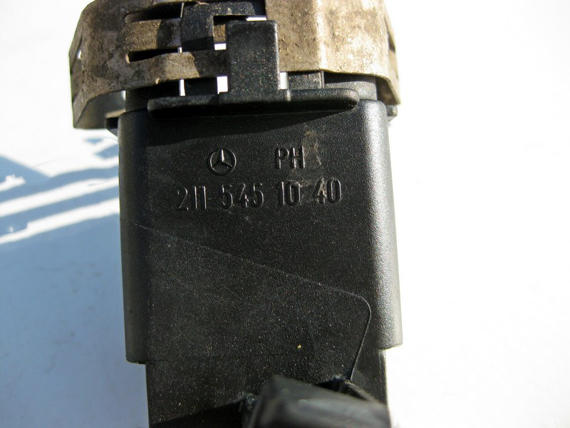 Mercedes-Benz  A2115451040 Утримувач електропроводів на передньому правому поворотному кулаку CLS C219 E-Class W211 Одеса - фото 3