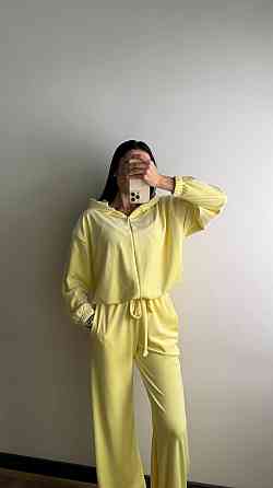 Женский стильный костюм тройка: кофта топ и штаны велюр плюш Лимонный, 42/44 Одесса